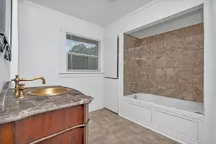 1057 W Park Front St, Joliet, IL 60436 - Photo 23