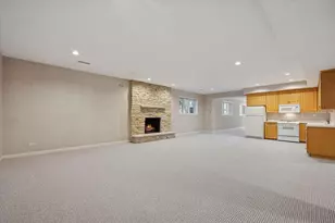 15W260 62nd St, Burr Ridge, IL 60527 - Photo 33