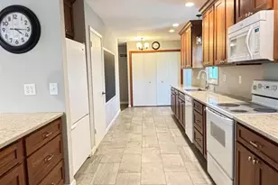 802 W Main St, La Harpe, IL 61450 - Photo 11