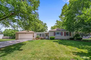 393 Lakelawn Blvd, Aurora, IL 60506 - Photo 1