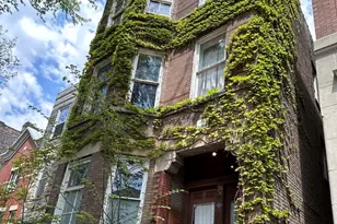 2620 W Evergreen Ave, Chicago, IL 60622 - Photo 1