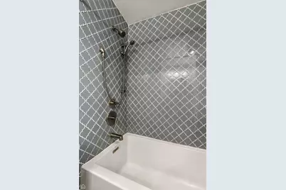 5415 N Sheridan Road #3402, Chicago, IL 60640 - Photo 11