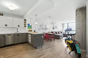 5415 N Sheridan Rd, Chicago, IL 60640 - Photo 3