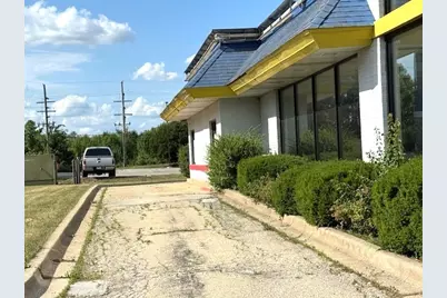 3625 Rock Creek Boulevard, Joliet, IL 60431 - Photo 17