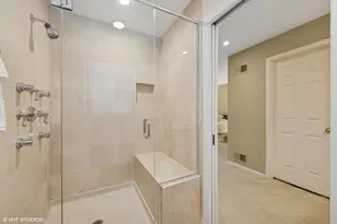 375 Sunset Dr, Northfield, IL 60093 - Photo 15