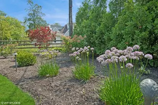 375 Sunset Dr, Northfield, IL 60093 - Photo 31