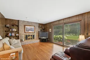 375 Sunset Dr, Northfield, IL 60093 - Photo 9