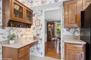 375 Sunset Dr, Northfield, IL 60093 - Photo 5