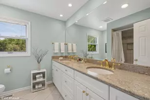 375 Sunset Dr, Northfield, IL 60093 - Photo 17