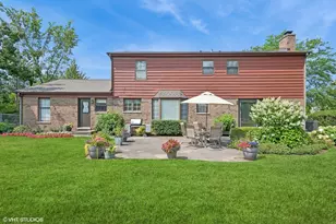 375 Sunset Dr, Northfield, IL 60093 - Photo 25