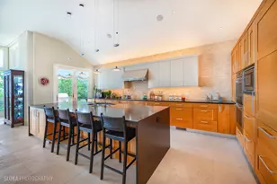 55 S Deere Park Dr, Highland Park, IL 60035 - Photo 9