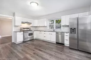 7700 Garden Ln, Justice, IL 60458 - Photo 5