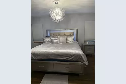 8034 S Clyde Avenue, Chicago, IL 60617 - Photo 5