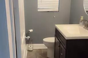 8034 S Clyde Ave, Chicago, IL 60617 - Photo 3