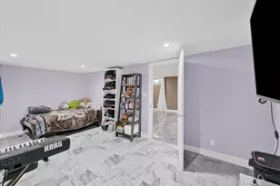 1226 Low St, Bloomington, IL 61701 - Photo 25