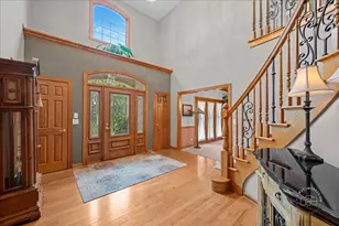 36 Oak Bluff Ct, Naperville, IL 60565 - Photo 3