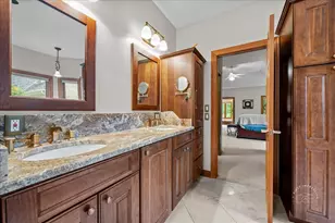 36 Oak Bluff Ct, Naperville, IL 60565 - Photo 7