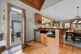 36 Oak Bluff Ct, Naperville, IL 60565 - Photo 17