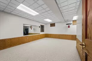 36 Oak Bluff Ct, Naperville, IL 60565 - Photo 29