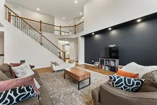 940 Treeline Dr, Algonquin, IL 60102 - Photo 11