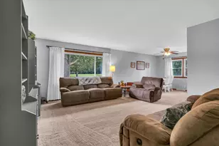 210 N Prospect Ave, Savoy, IL 61874 - Photo 7