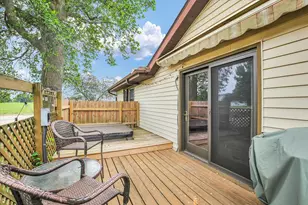 210 N Prospect Ave, Savoy, IL 61874 - Photo 25