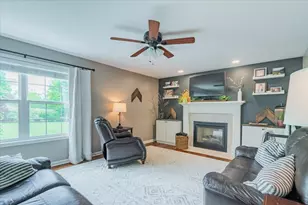 13561 Buck Rd, Bloomington, IL 61705 - Photo 17