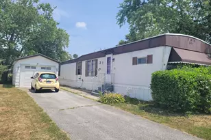 10 Meadowlark Ln, Beecher, IL 60401 - Photo 3