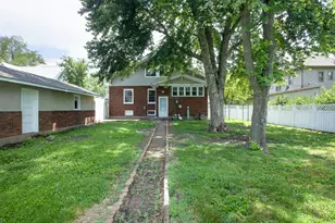 224 N Maple St, Gilman, IL 60938 - Photo 25