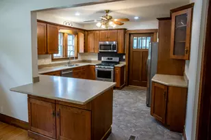 224 N Maple St, Gilman, IL 60938 - Photo 7