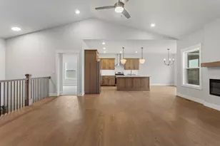 1 Forest Ct, Monticello, IL 61856 - Photo 5