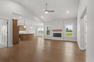 1 Forest Ct, Monticello, IL 61856 - Photo 5