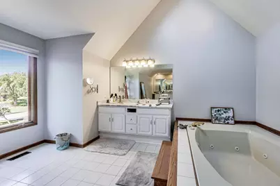 33 N Liberty Drive, South Barrington, IL 60010 - Photo 13