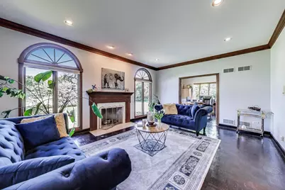 33 N Liberty Drive, South Barrington, IL 60010 - Photo 3