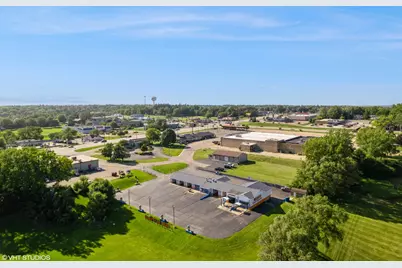 731 Midwest Court, Freeport, IL 61032 - Photo 43