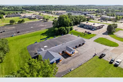 731 Midwest Court, Freeport, IL 61032 - Photo 45