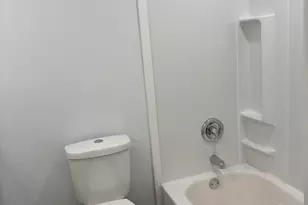 445 Lucille Ave, Elgin, IL 60120 - Photo 7