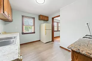 637/639 E Wilson St, Batavia, IL 60510 - Photo 3