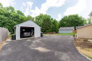 637/639 E Wilson St, Batavia, IL 60510 - Photo 29