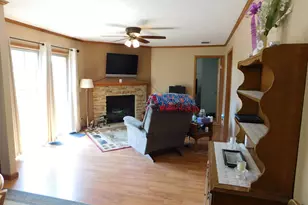 13 Hickory Ln, Sandwich, IL 60548 - Photo 7