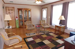 13 Hickory Ln, Sandwich, IL 60548 - Photo 3