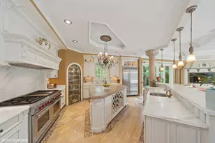 1031 Barrys Ct, Lake Forest, IL 60045 - Photo 13