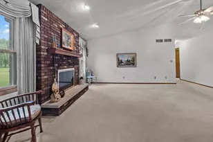 23201 Norma Ln, Harvard, IL 60033 - Photo 5