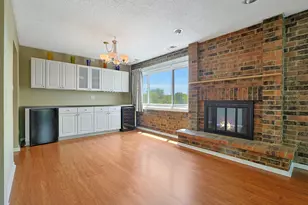 1501 Woodbridge Rd, Joliet, IL 60436 - Photo 7