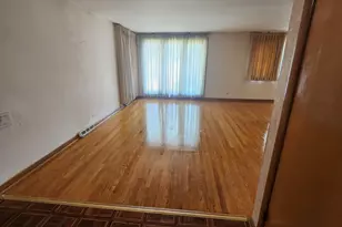 9108 S Euclid Ave, Chicago, IL 60617 - Photo 3