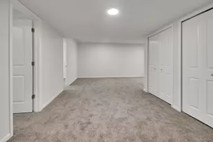 3121 W 82nd Pl, Merrillville, IN 46410 - Photo 11