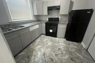 2049 E 68th St, Chicago, IL 60649 - Photo 5