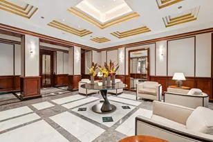 132 E Delaware Pl, Chicago, IL 60611 - Photo 3