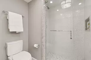 132 E Delaware Pl, Chicago, IL 60611 - Photo 35