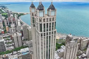 132 E Delaware Pl, Chicago, IL 60611 - Photo 49